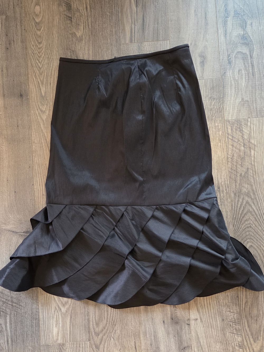 Vintage Elegant Black Silk Ruffle Hem Skirt - Women